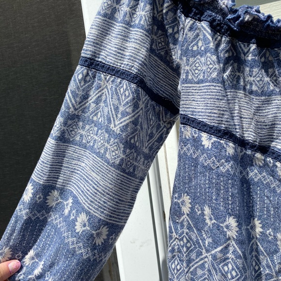 Roxy off the shoulder top - Picture 2 of 5